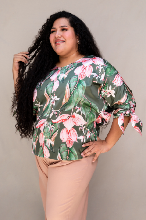 Blusa manga 3/4 con amarres