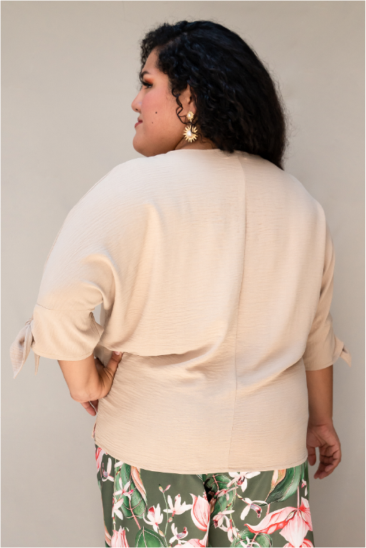Blusa manga 3/4 con amarres
