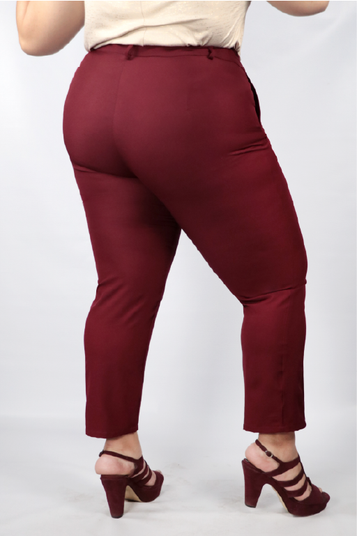 Pantalón entubado al tobillo