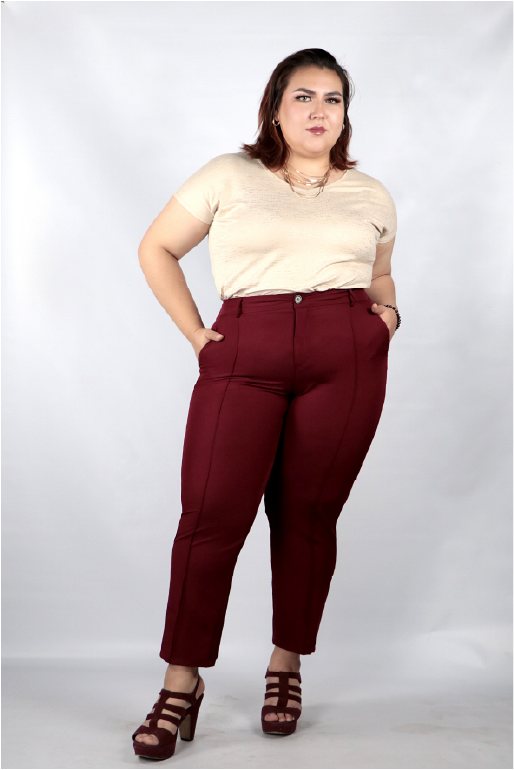 Pantalón entubado al tobillo