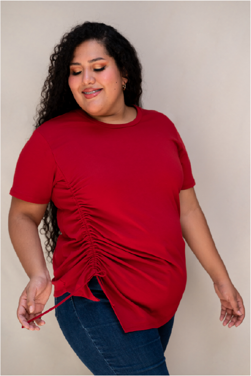 Playera frunce manga corta